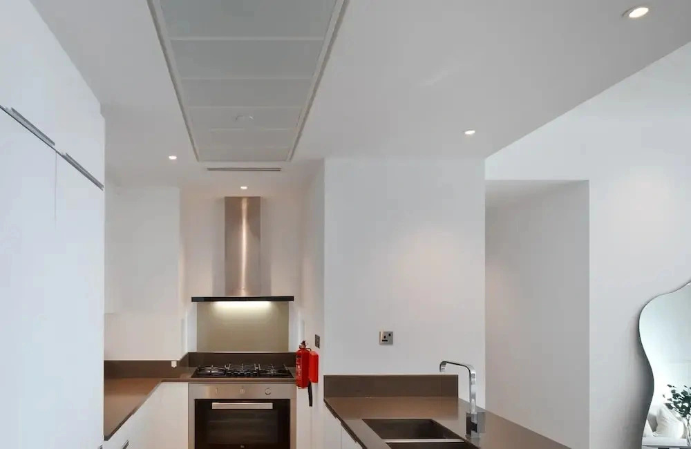 LUX The Marina Gate Sea View Suite
