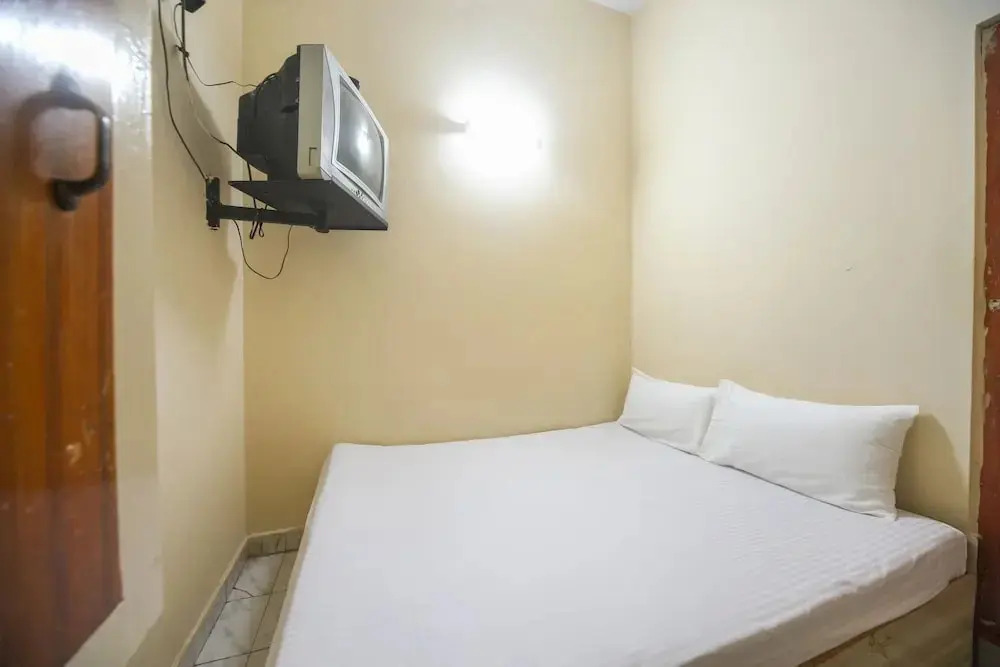 Harini Lodge by OYO Rooms