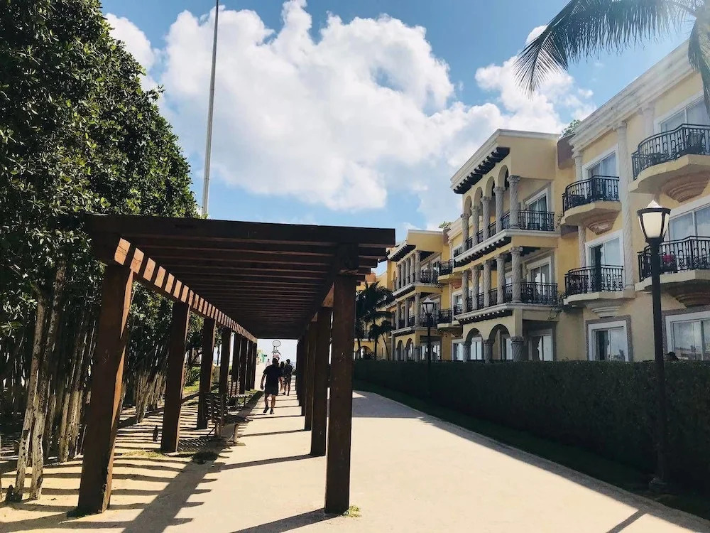 Apartment 101-3 Amalfi by Xlieva Near 5th Avenue