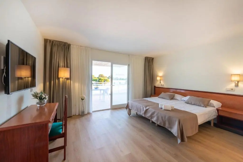 IROCO HOSTAL