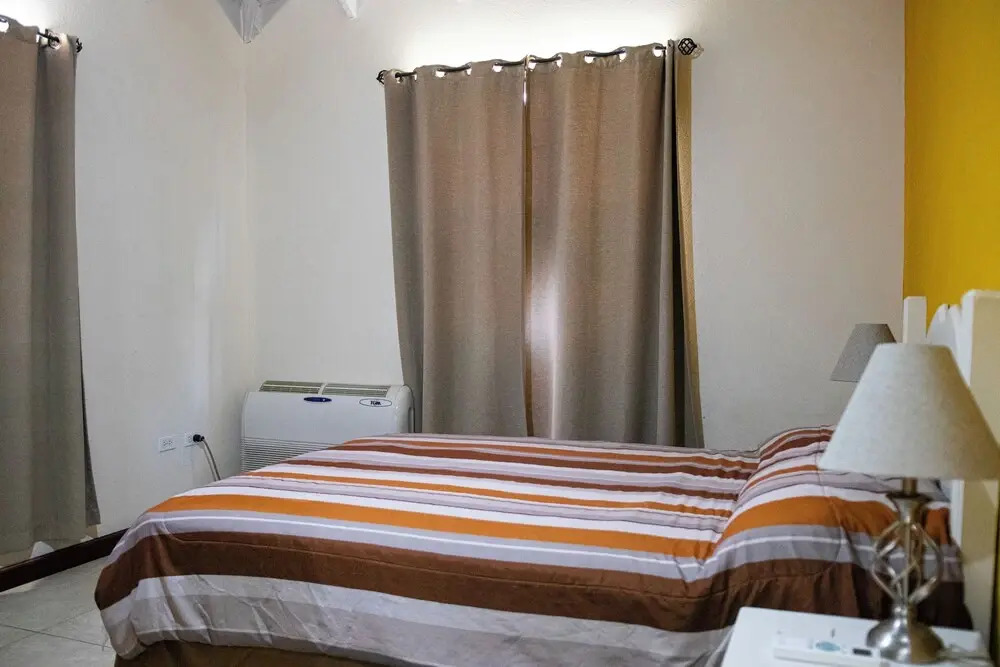 Apartment With Pool Near Golf Course And Oistins