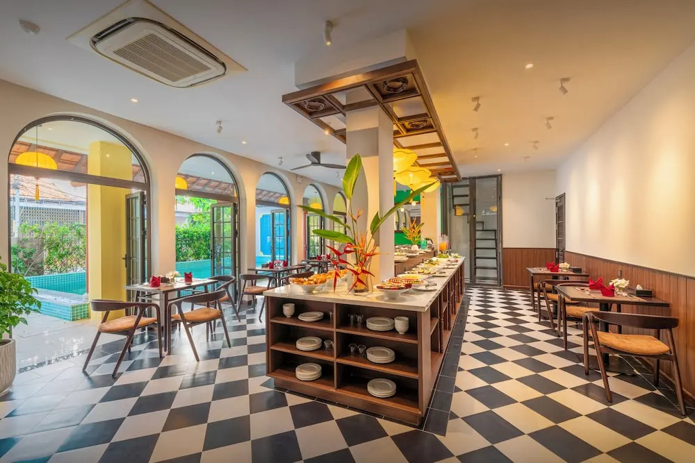 BACKHOME BOUTIQUE Old Town Hoi An