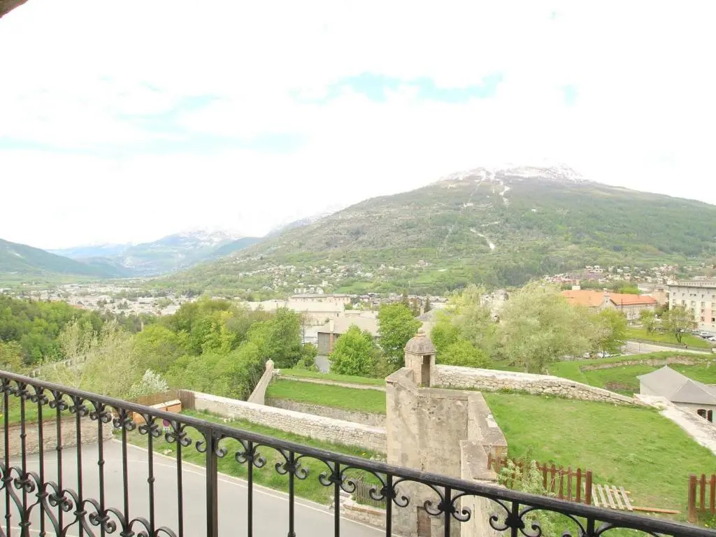 Appartement Briançon, 1 pièce, 4 personnes - FR-1-330C-3