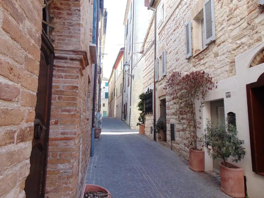 S215 - Sirolo, Meraviglioso Cielo-Terra in Centro Storico