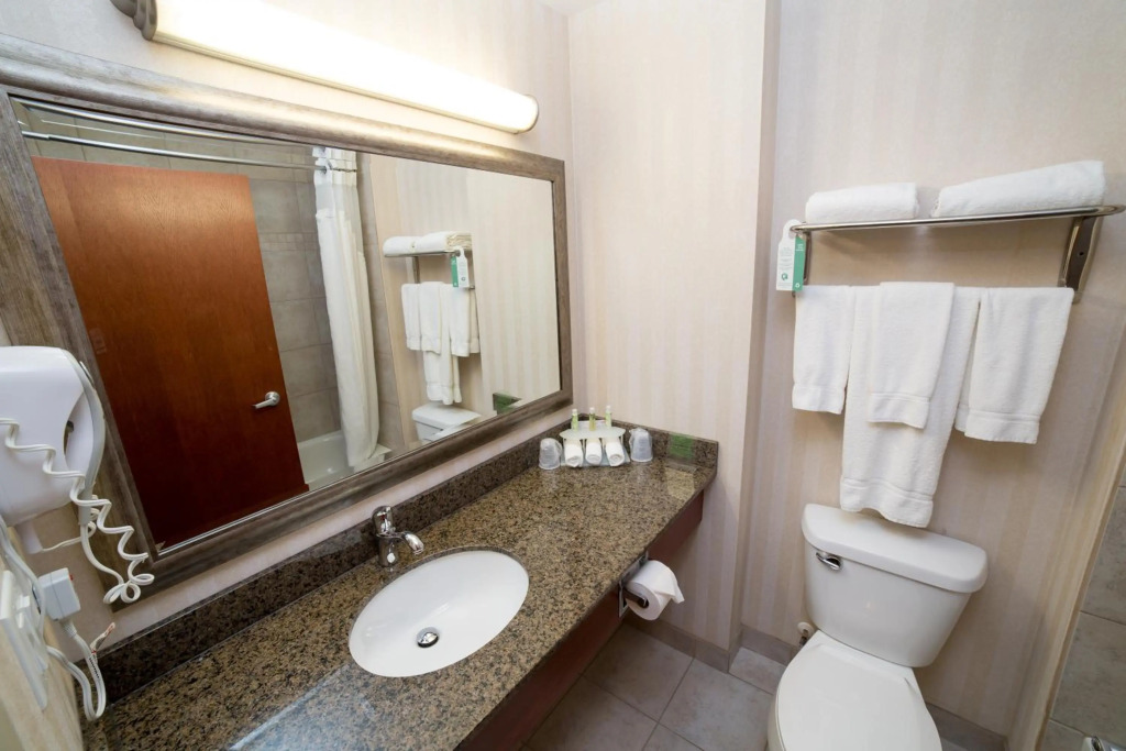 Holiday Inn Express & Suites Drayton Valley by IHG