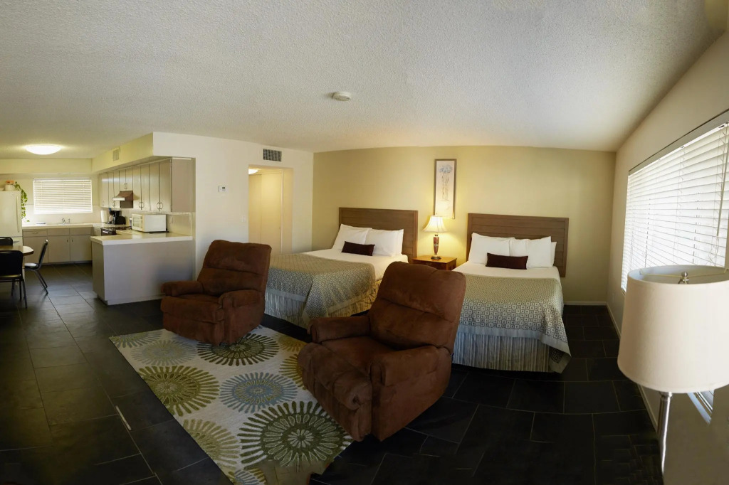 Lido Palms Resort and Spa