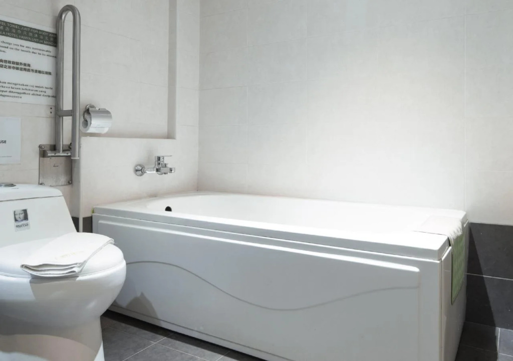 ERNES Hotel