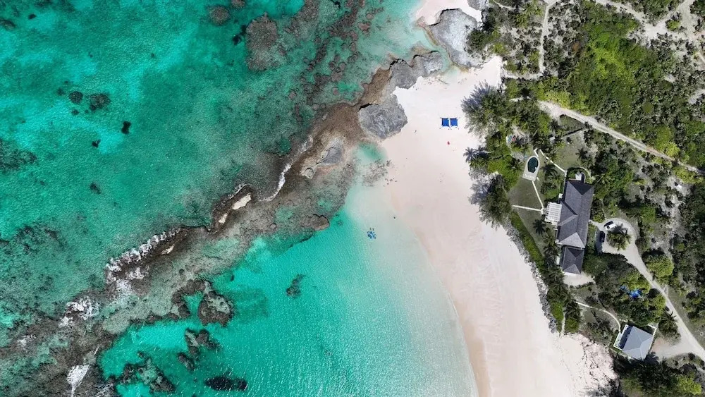 Windermere Escape: Private Villa By The Beach