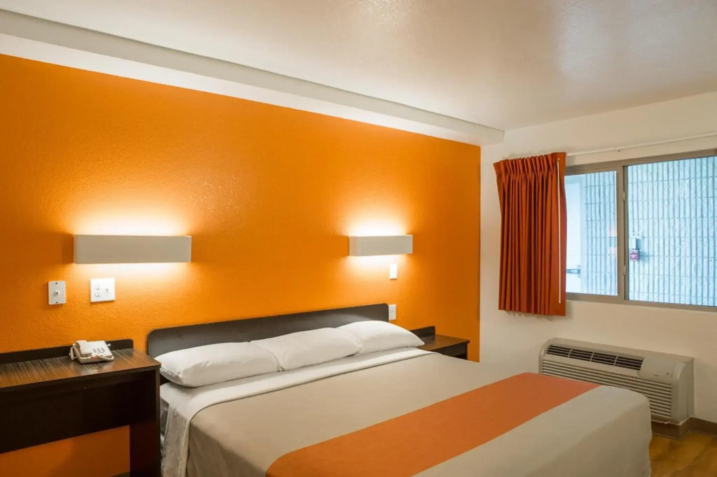 Motel 6-Cutler Bay, FL