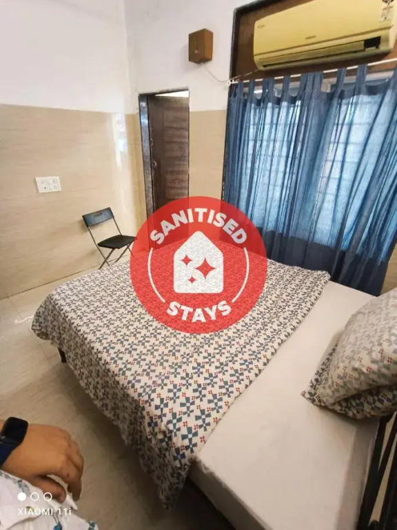 Oyo 700258 Raj Hotel