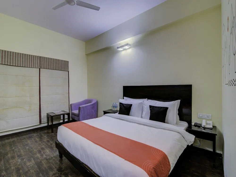 Collection O 30042 Melody Inn Whitefield