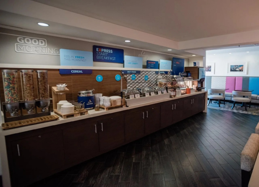 Holiday Inn Express Hickory - Hickory Mart by IHG