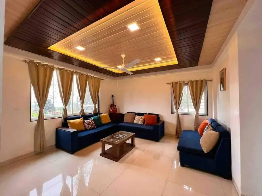 West Valley Villa Casa East