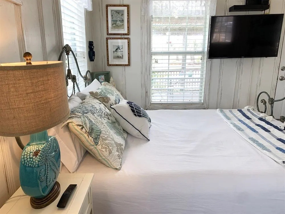 Little Bay Club by Miss Kitty’s
