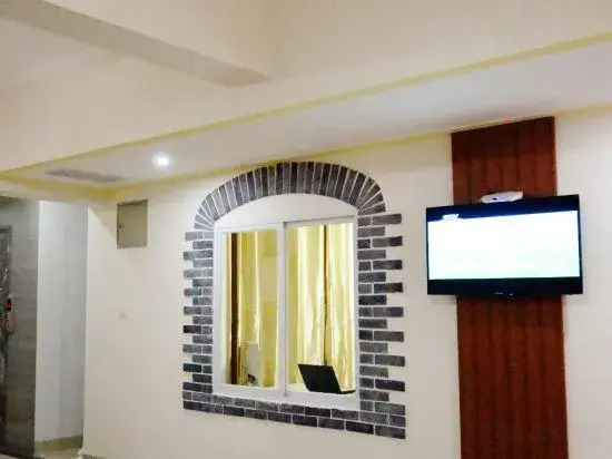 Number 8 Apartment (Nanning Langdong Bus Station Store)