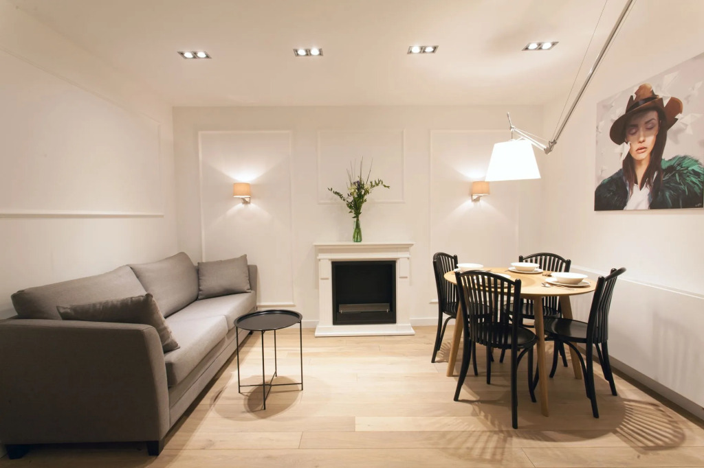 MINT Luxury Apartments at the Main Square