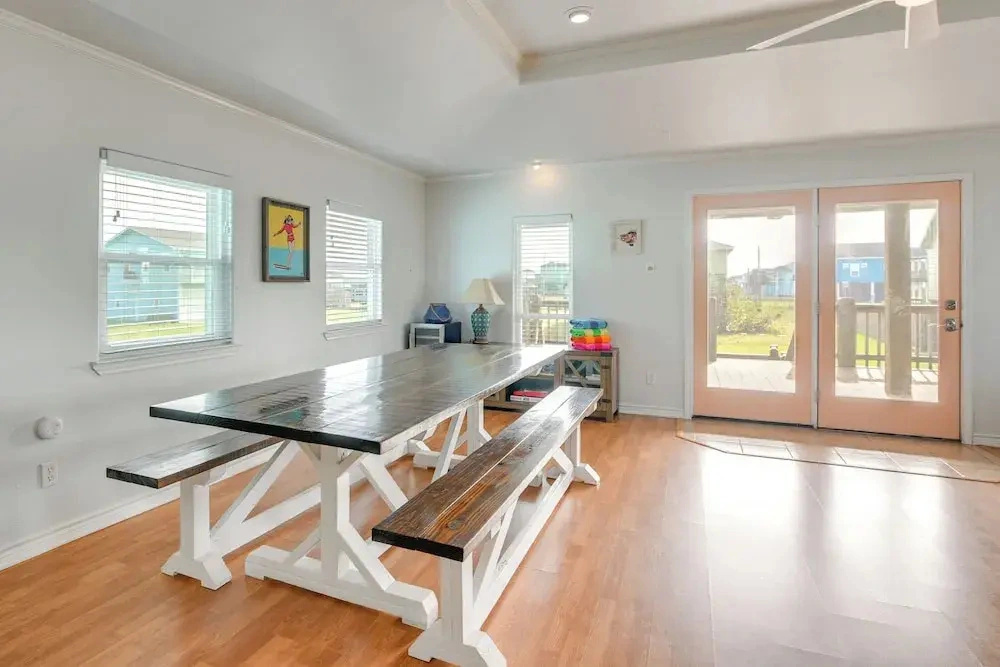 Steps to Sea! Crystal Beach Home w/ Furnished Deck
