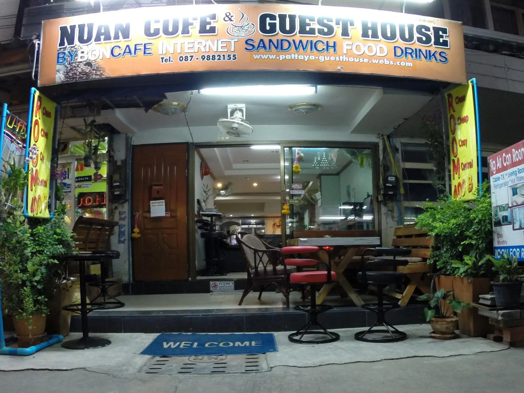 Nuan Cofe & Guesthouse