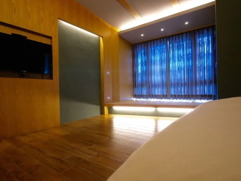 Big City Small House Homestay