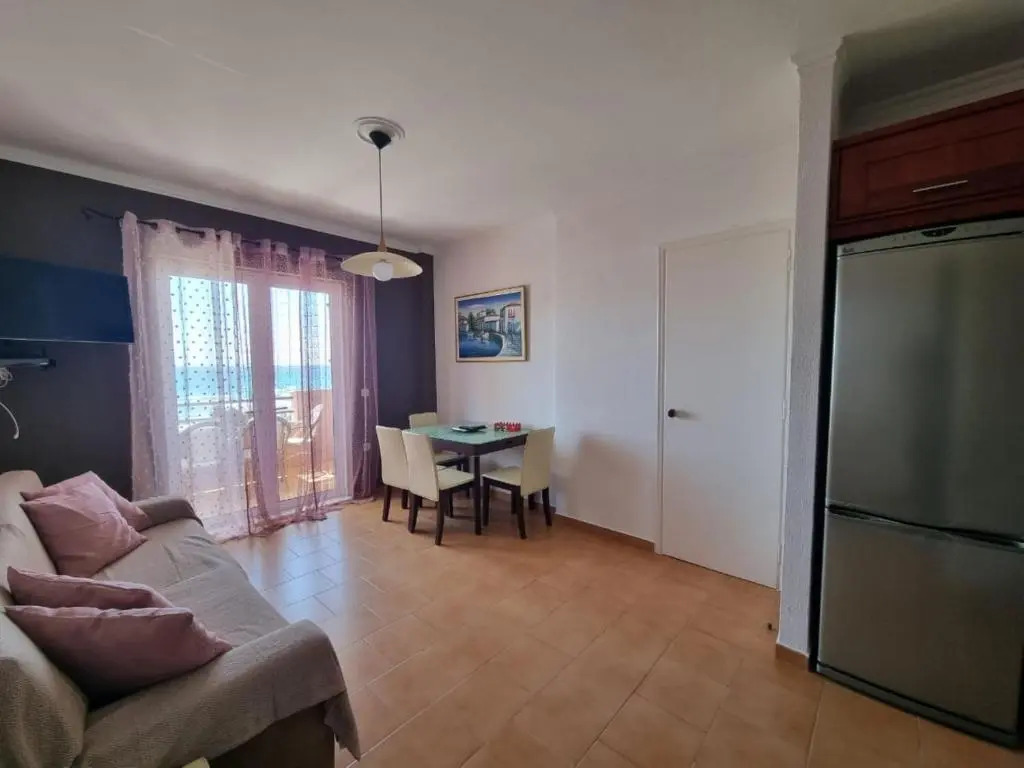 Glyfada Beachfront Apartment A3g 58a