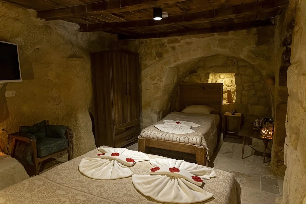 Feris Cave Suite Hotel