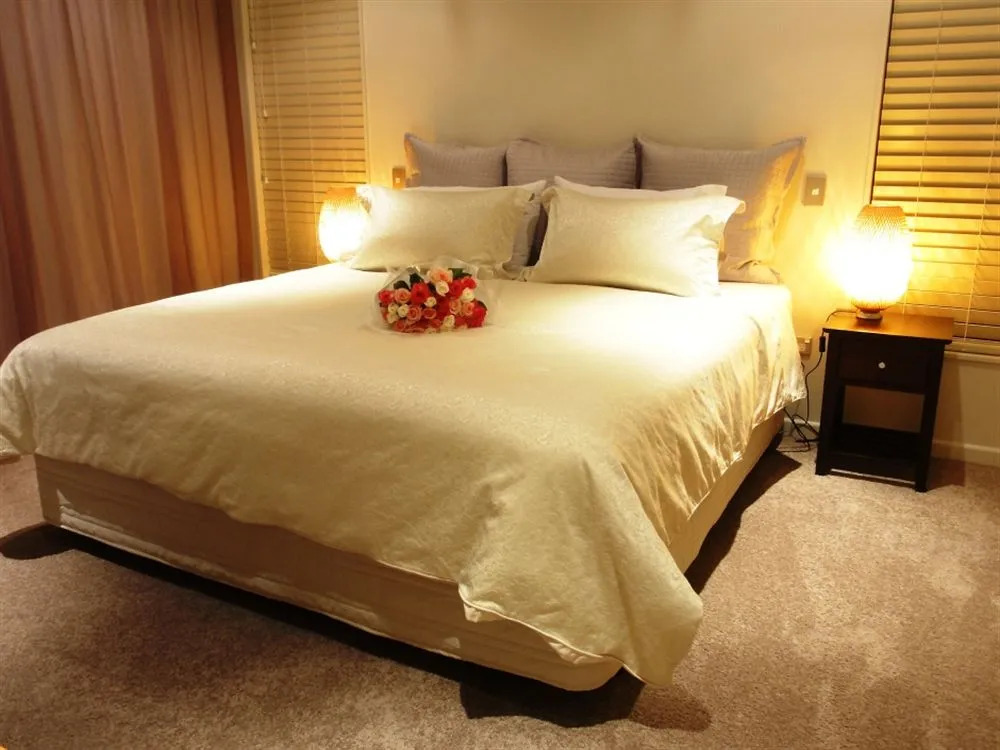 Pine Hill Lodge In Vineyard