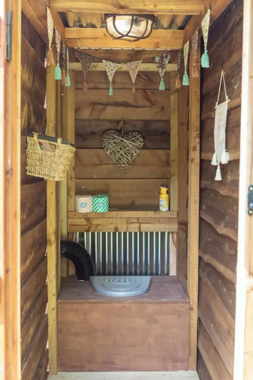 Luxury Glamping The Wye Valley for 2 to 6 Guests