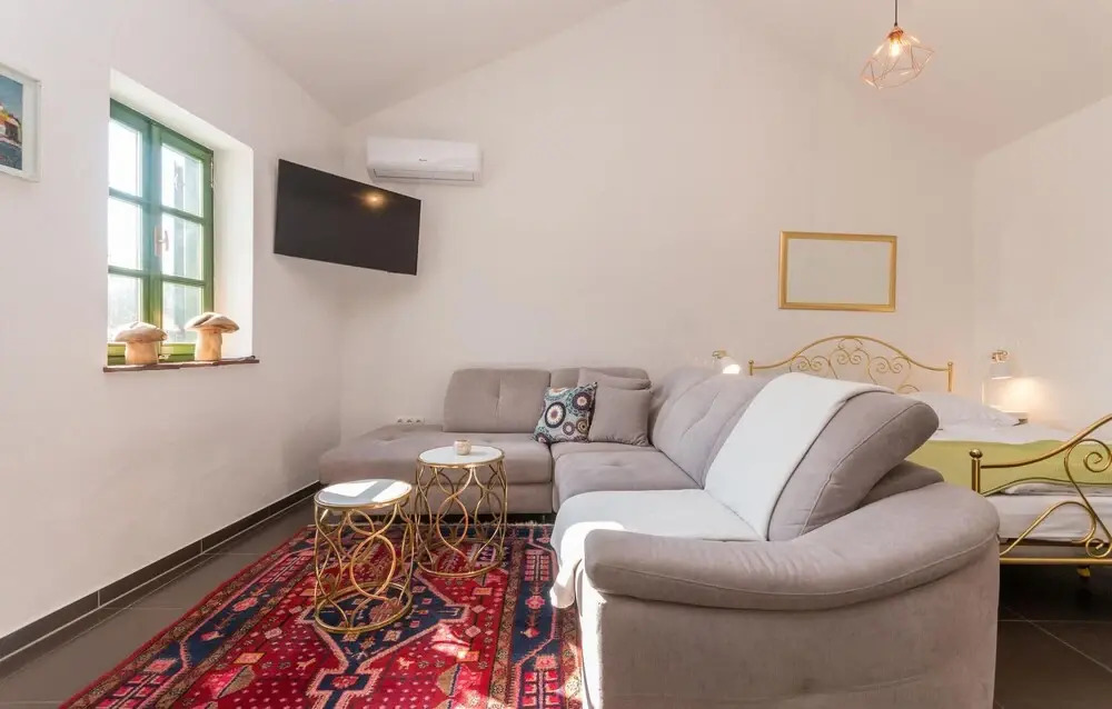 Beautiful Home In Sukosan