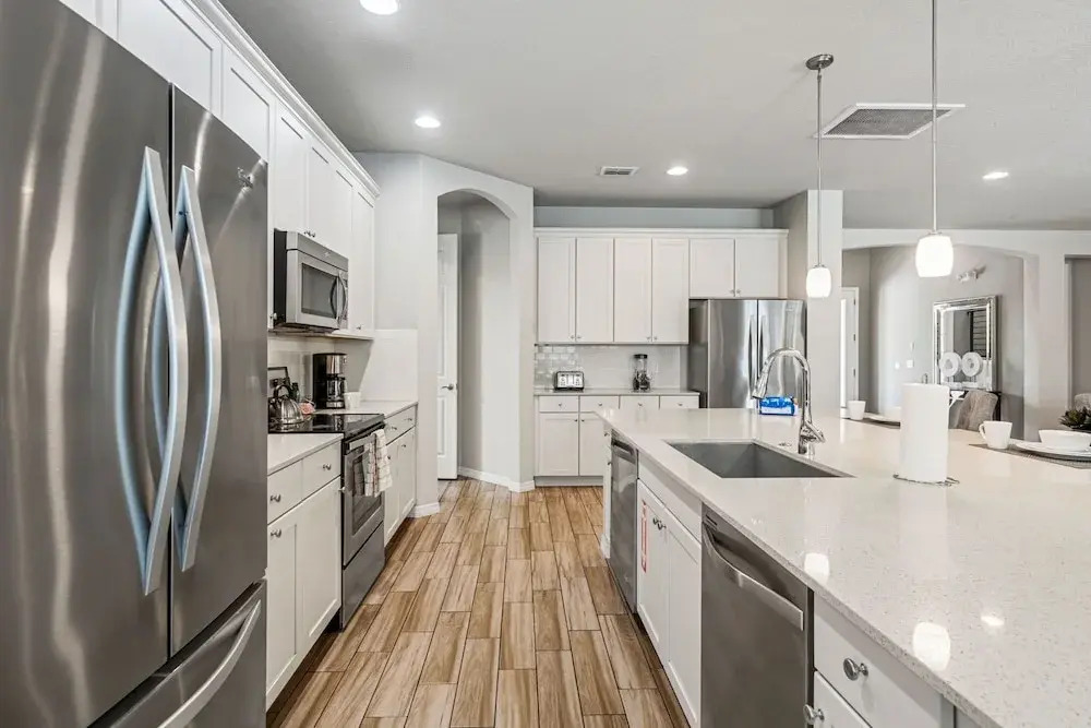 Spacious Home w/ Private Pool/spa! Sleeps 21