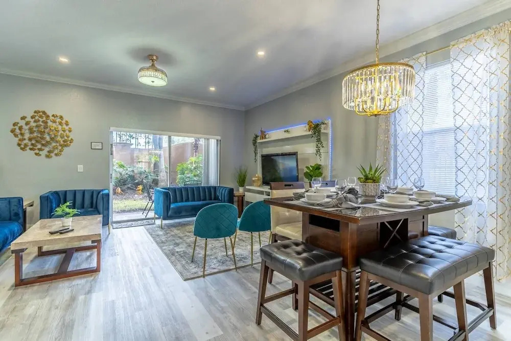 243 Regal Palms