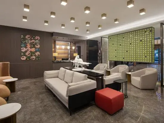 Ramada Bayonne Hotel