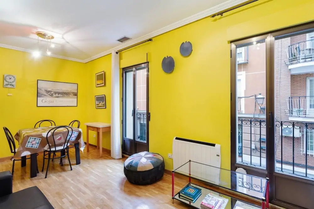 Cosy And Modern 2 Bedroom Apartment In Great Location