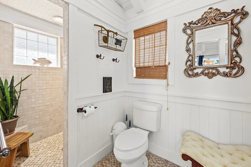 Quaint 2BR/25BA Cottage Nestled Between 30A & Panama City Beach! Sleeps 6