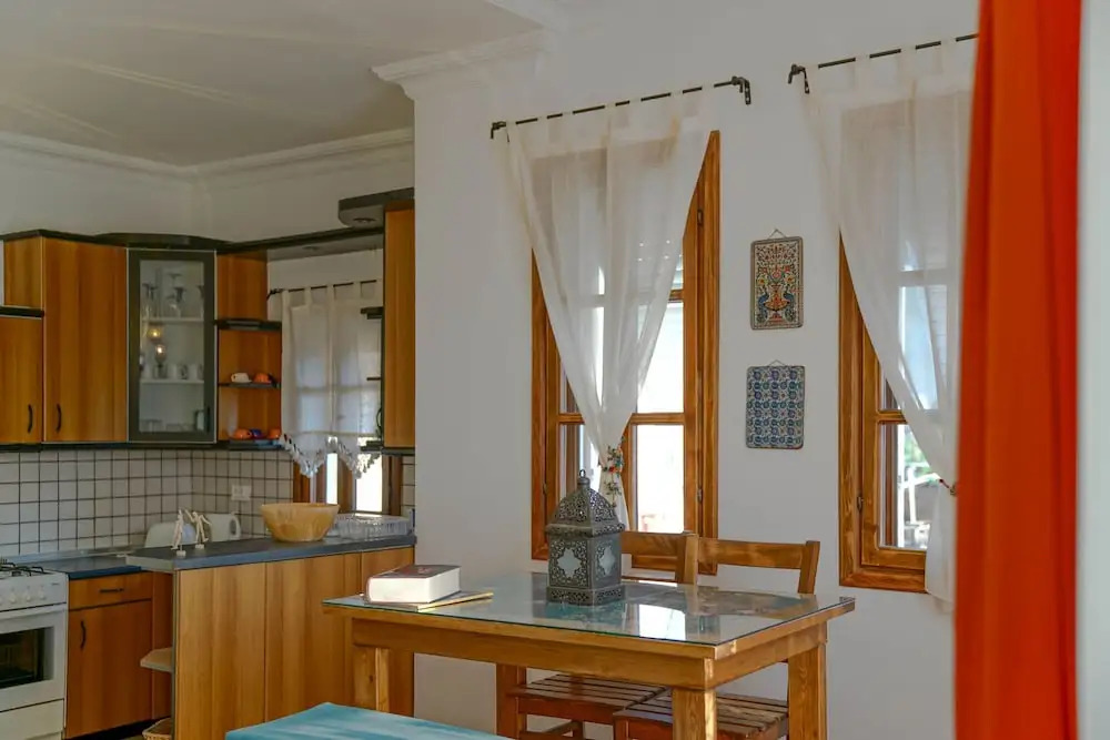 Phellos Apartment