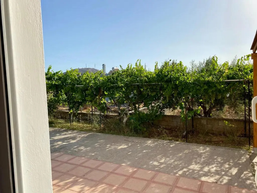 Family Friendly Apartment, in nature, with yard "5"