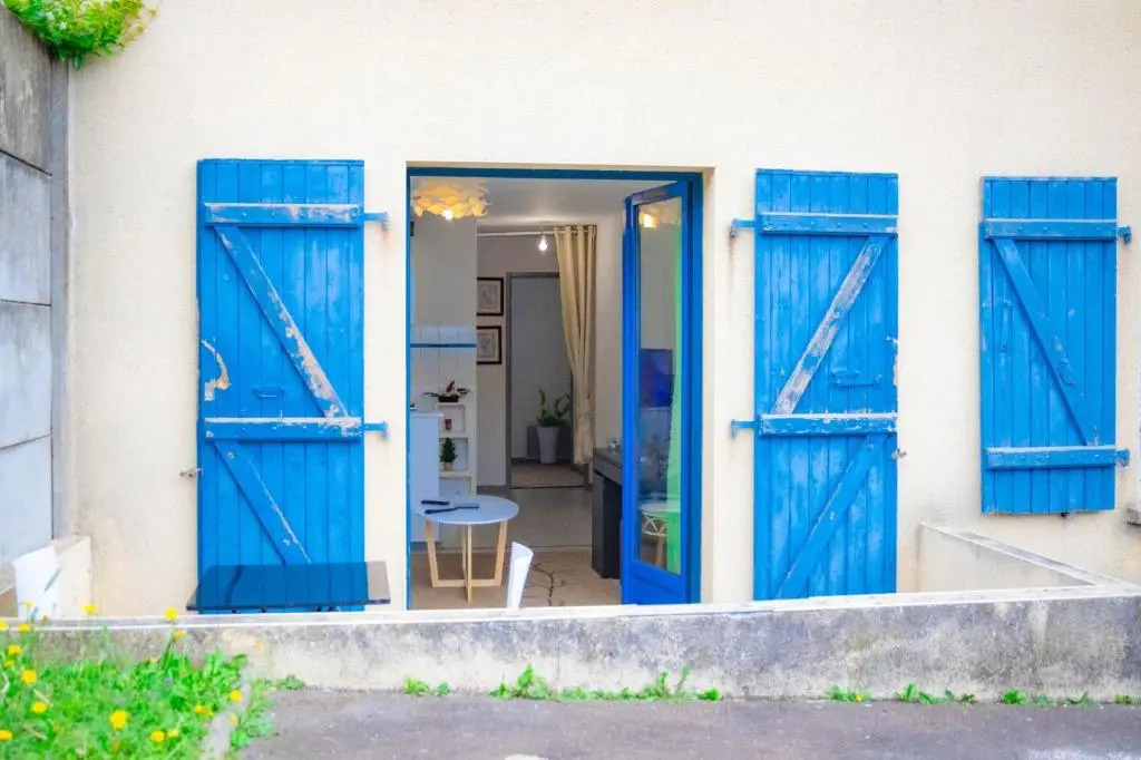 Superbe appartement avec parking prive et entrée autonome