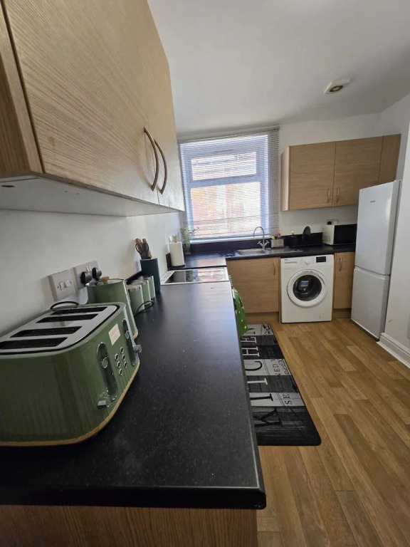 Luxury stylish Charming City Apartment with Private Entrance in Wolverhampton