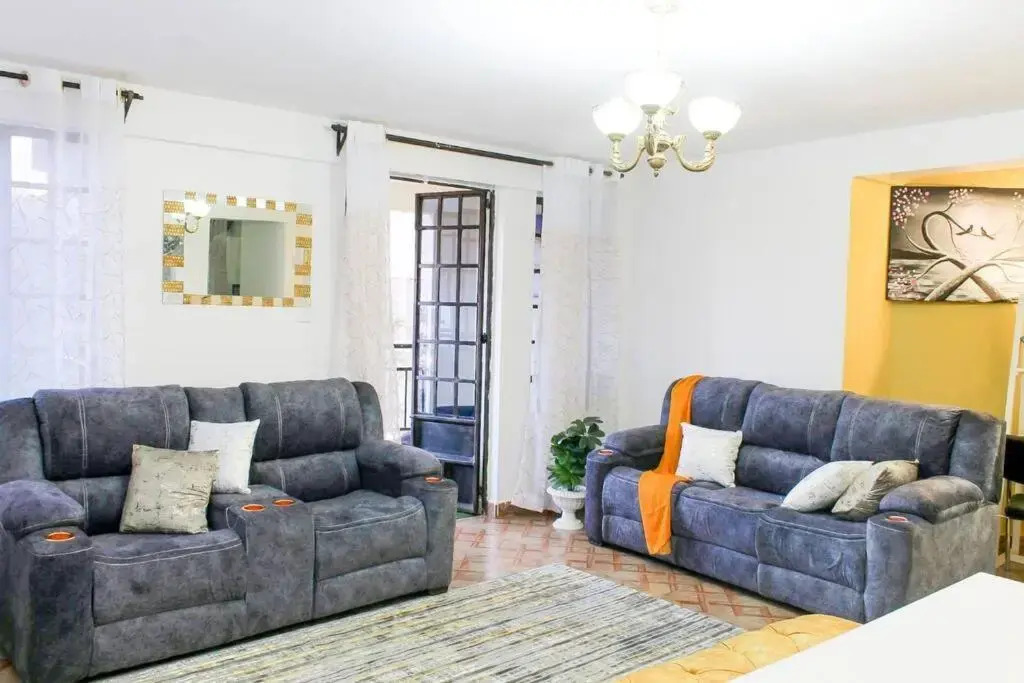 Blissful 2 bedroom fully furnished with parking.