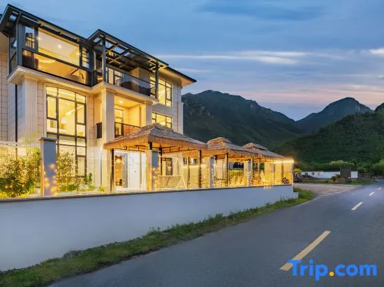 Cloud RAINBOW· Monet Garden · Stream Tracing Resort Homestay