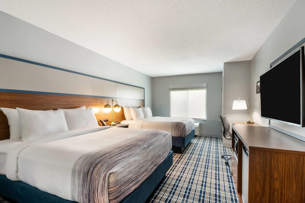 AmericInn by Wyndham Fairfield