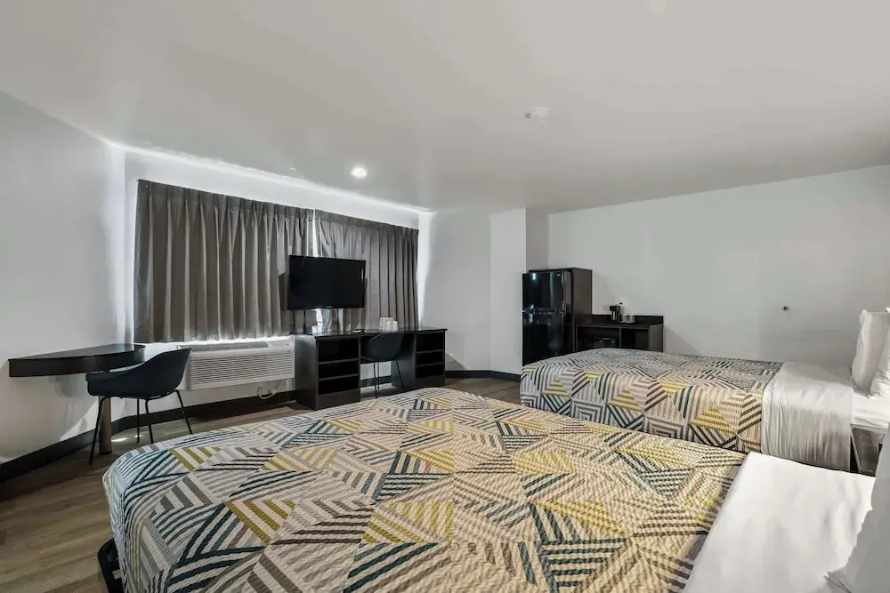 Suites Escondido CA