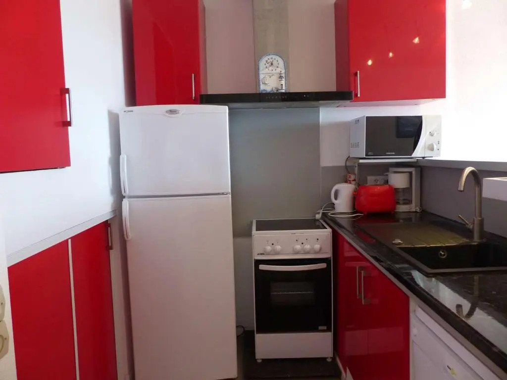 Appartement Le Lavandou, 2 pièces, 4 personnes - FR-1-308-61
