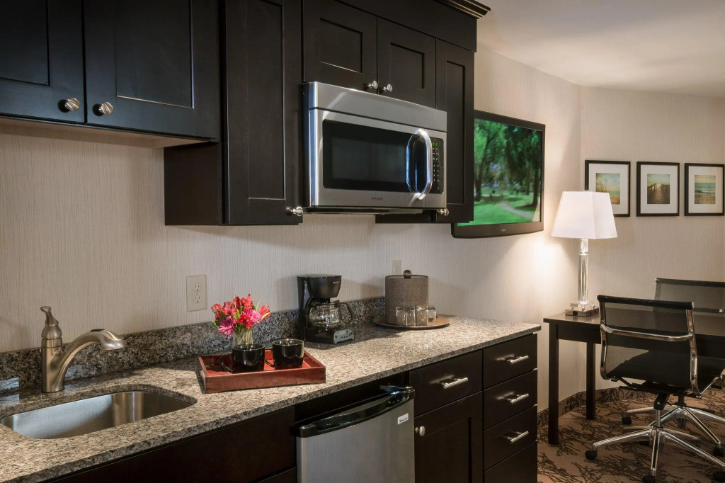 Port Inn & Suites Kennebunk, an Ascend Collection Hotel