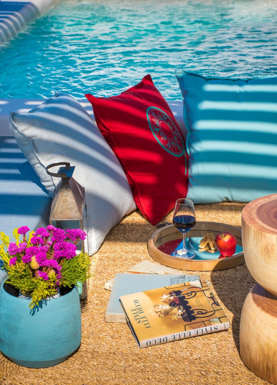 CAPE 9 Villas & Suites