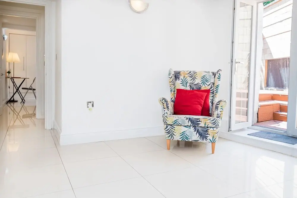 Lovely 2 Bedroom Apartment With Free Parking