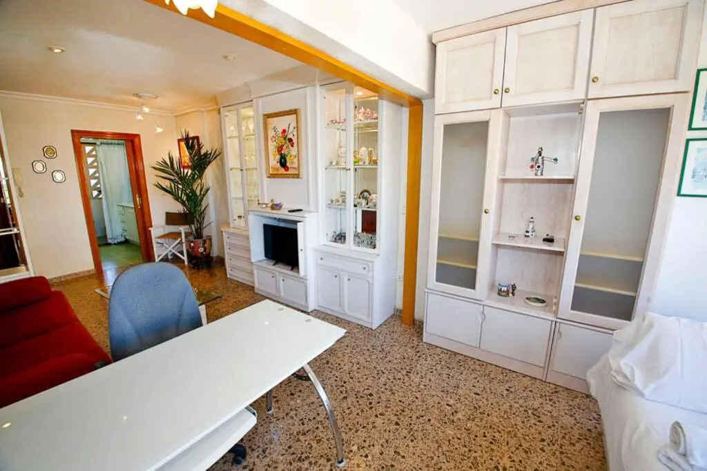 Garden apartment with Pool and AC
