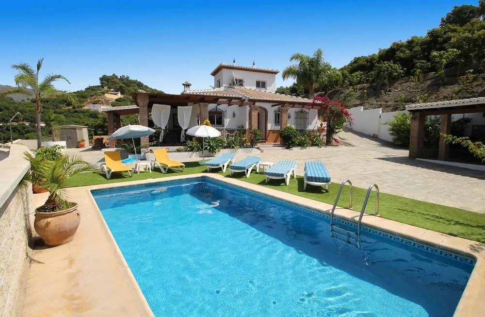 1097 Villa Jomada
