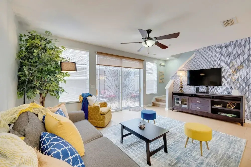 15 Mi to Disney: Kissimmee Townhome w/ Patio