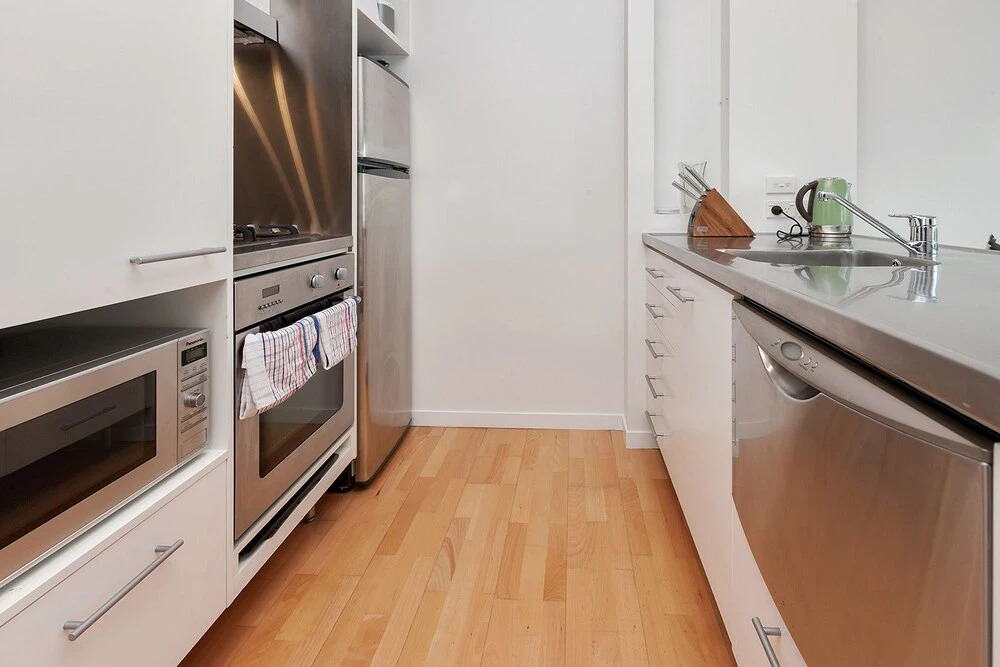 Charming 1 Bdrm in Prime Viaduct Location - by Urban Butler