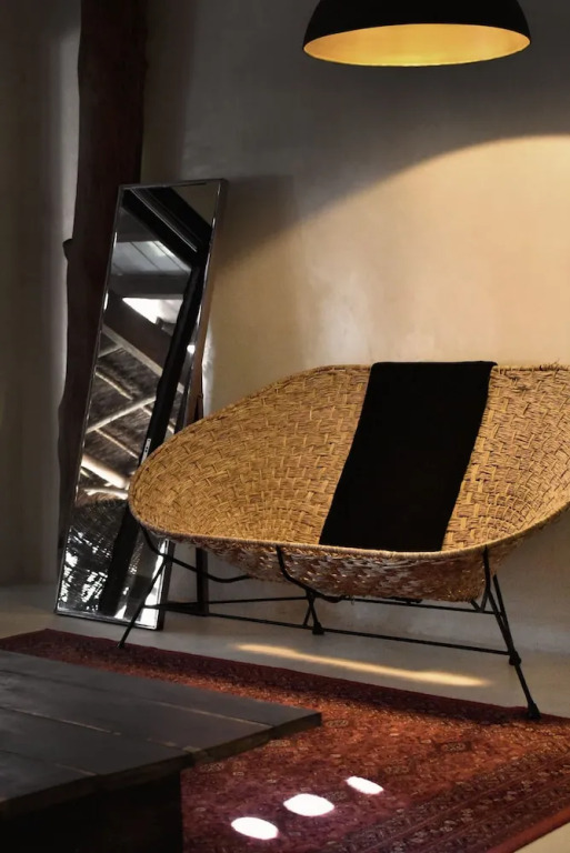 Amor Rooms